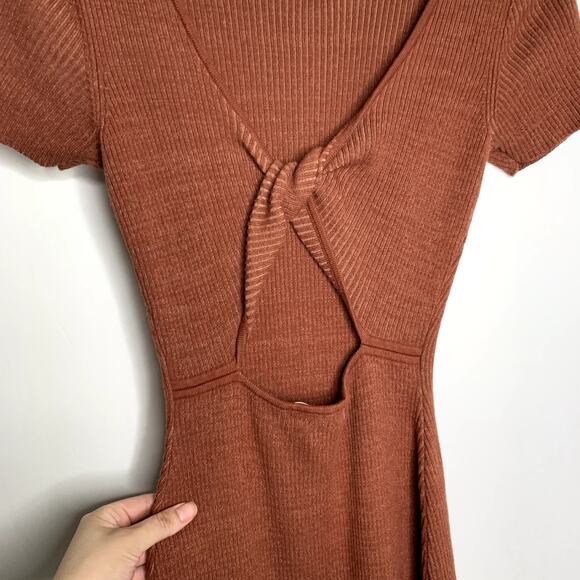 Naadam Reversible Cashmere Blend Ribbed Twist Dress Size Small - Picture 7 of 13